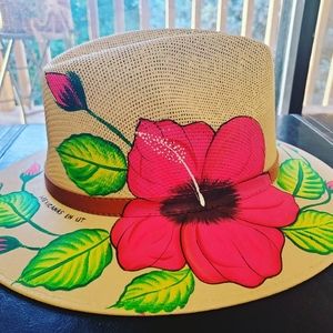 Hats with latin color